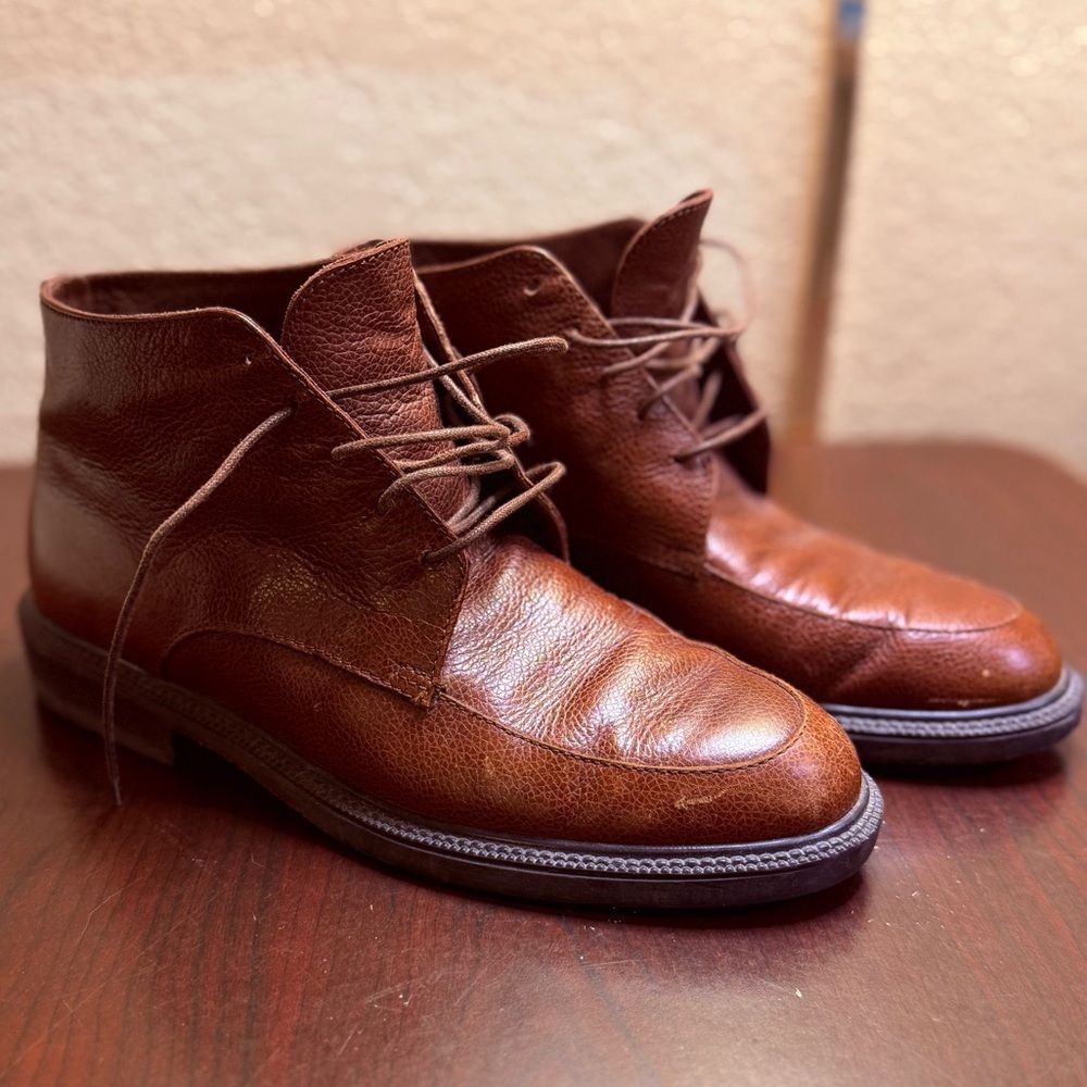 Brown Chukka Boots with Rich Leather Finish